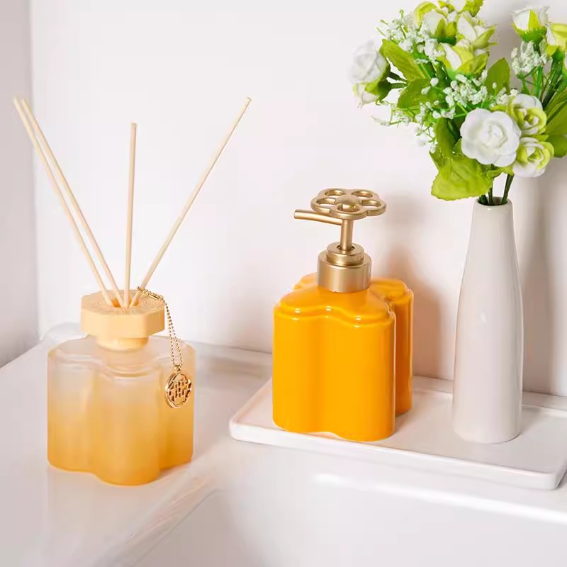 Modern Orange Floral Ceramic L - Gravel Vacuum Cleaner recension och pris